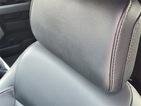 Used 2023 Ford F150 Lariat w/ Trailer Tow Package image 15