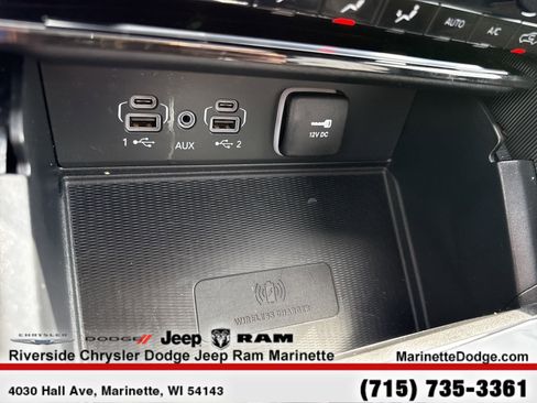 Used 2024 Jeep Grand Cherokee L Altitude AWD/4WD image 18