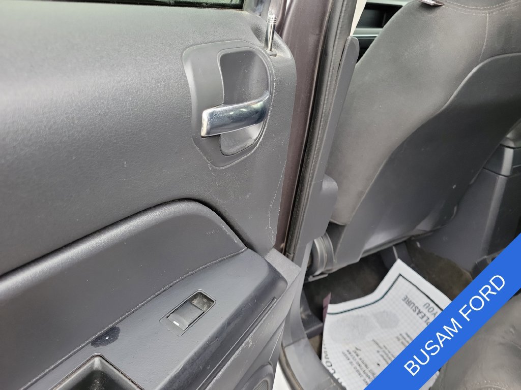 Used 2016 Jeep Patriot Sport w/ Power Value Group AWD/4WD image 13