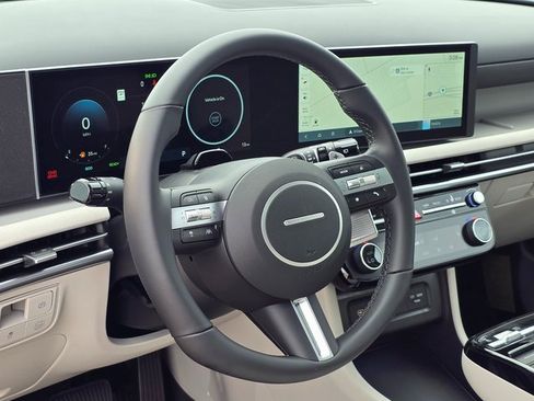 New 2025 Hyundai Tucson SEL image 13