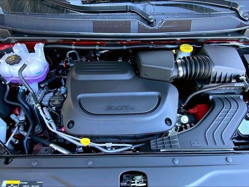 New 2026 Chrysler Voyager LX image 10