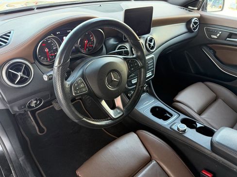 Used 2019 Mercedes-Benz CLA 250 4MATIC image 9