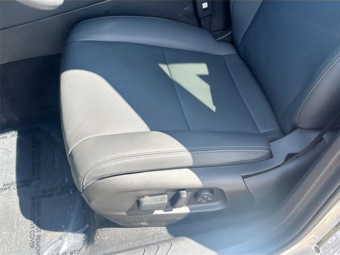 New 2025 VinFast VF 8 Plus image 19