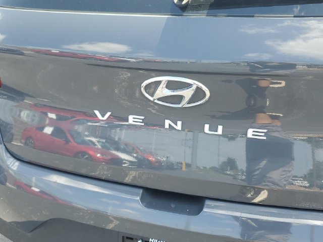 Certified 2023 Hyundai Venue SEL w/ Cargo Package FWD image 7