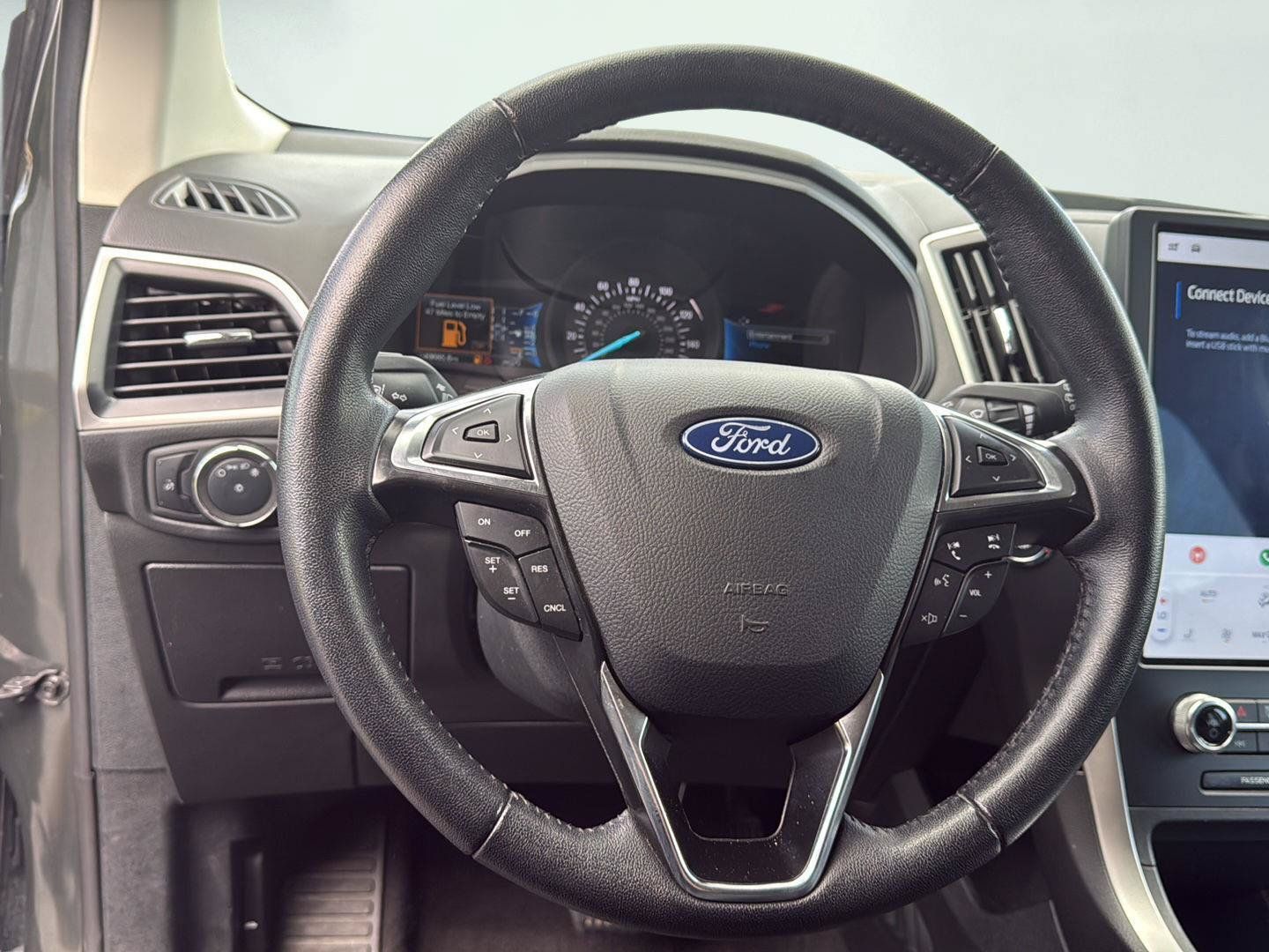 Used 2024 Ford Edge SEL AWD/4WD image 13