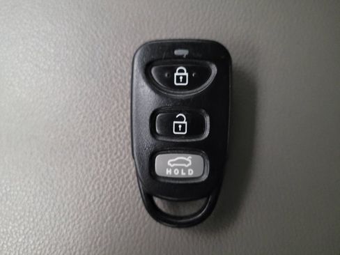 Used 2017 Hyundai Elantra SE FWD image 32