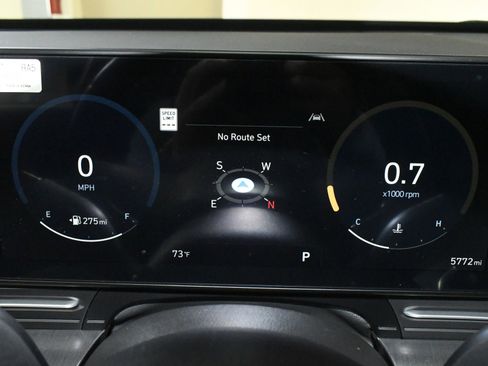 Used 2024 Hyundai Kona Limited image 25