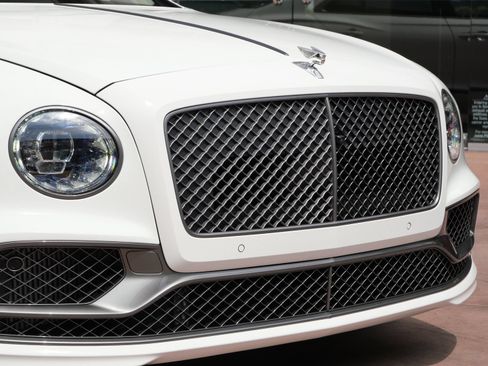 Used 2024 Bentley Flying Spur W12 AWD/4WD image 8