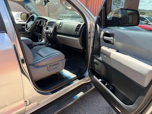 Used 2013 Toyota Sequoia Limited AWD/4WD image 17