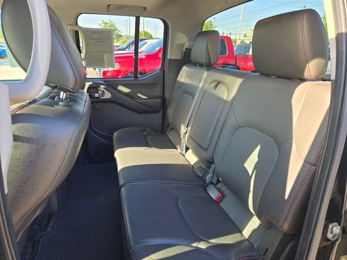 Used 2011 Nissan Frontier PRO-4X w/ Pro-4x Luxury Pkg AWD/4WD image 26