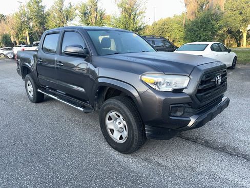 Used 2016 Toyota Tacoma SR RWD image 7