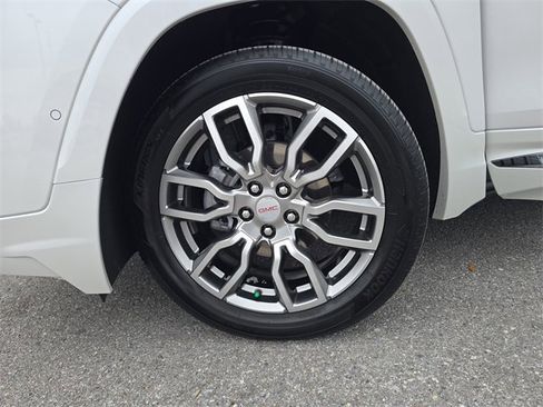 Certified 2024 GMC Terrain Denali w/ Denali Premium Package image 31