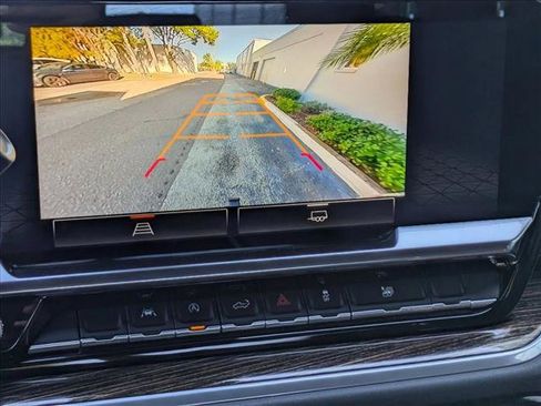 Used 2022 GMC Sierra 1500 Elevation image 11