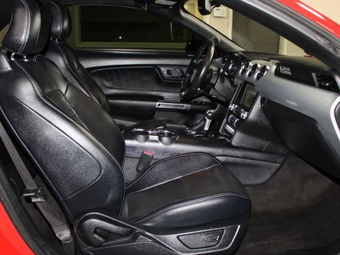 Used 2015 Ford Mustang Premium RWD image 30