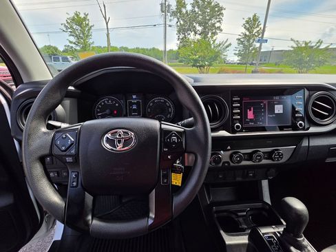 Used 2021 Toyota Tacoma SR w/ SR Convenience Package AWD/4WD image 16