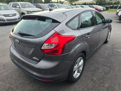 Used 2014 Ford Focus SE FWD image 5