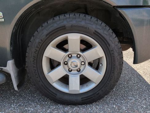 Used 2004 Nissan Titan LE w/ (Tow) Big Tow Pkg RWD image 11