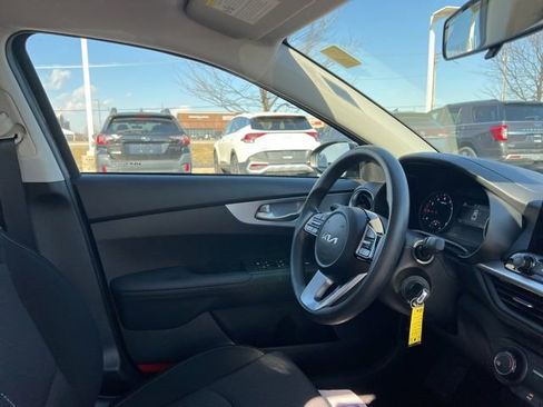 Certified 2023 Kia Forte LXS w/ LXS Technology Package image 33