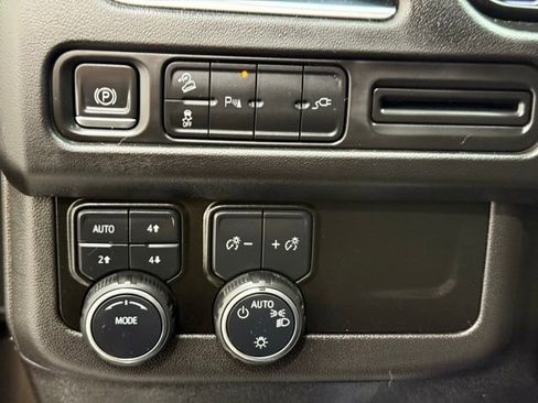 Used 2021 Chevrolet Tahoe Z71 image 35