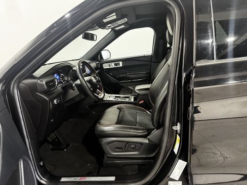 Used 2022 Ford Explorer ST-Line w/ Class IV Trailer Tow Package AWD/4WD image 15