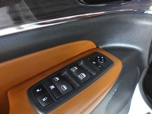 Used 2021 Jeep Grand Cherokee Overland AWD/4WD image 74