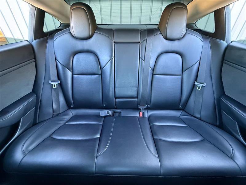 Used 2022 Tesla Model 3 Long Range AWD/4WD image 12
