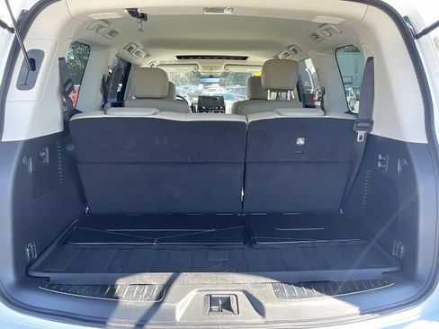 Used 2023 INFINITI QX80 Premium Select w/ Cargo Package image 11