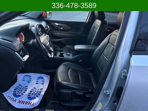 Used 2020 GMC Terrain SLE w/ Elevation Edition image 9
