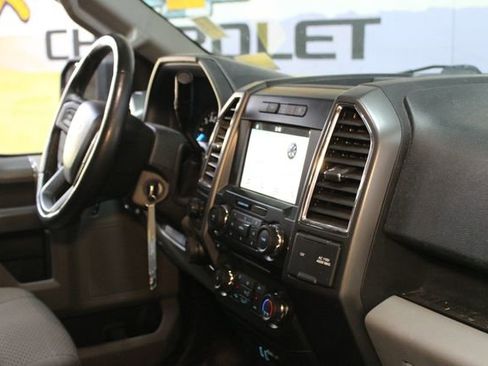 Used 2017 Ford F150 XLT w/ Equipment Group 302A Luxury AWD/4WD image 10