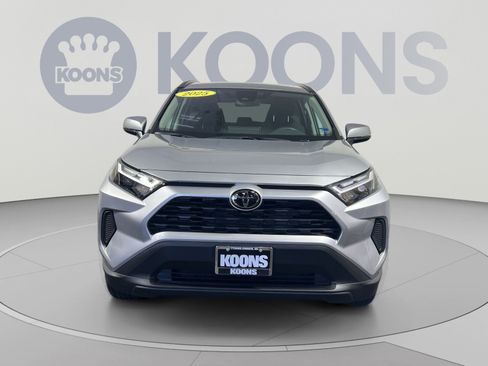 Used 2025 Toyota RAV4 XLE AWD/4WD image 11