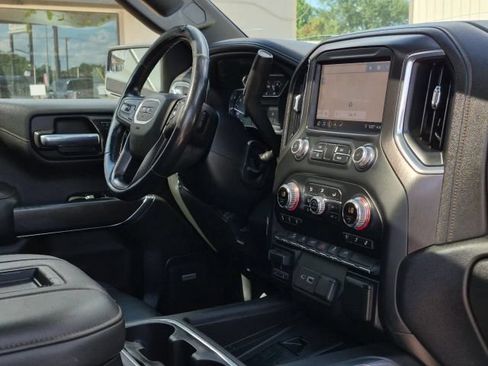 Used 2019 GMC Sierra 1500 AT4 w/ AT4 Preferred Package AWD/4WD image 13