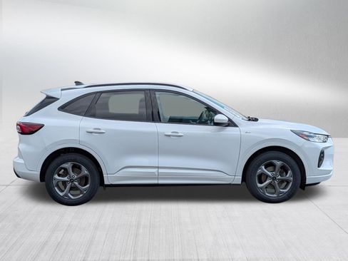 Used 2023 Ford Escape ST-Line Select AWD/4WD image 8