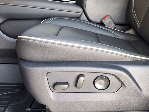 New 2026 Chevrolet Suburban Premier w/ Sun And Tow Package image 18