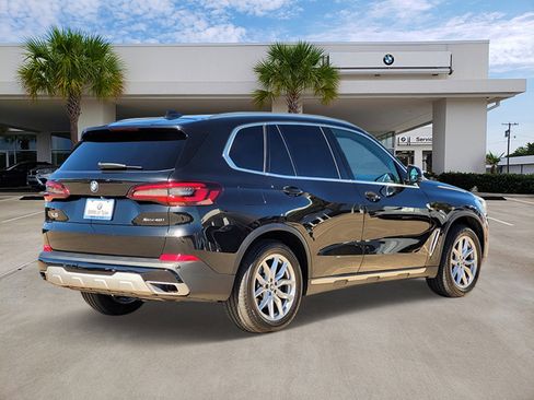 Used 2022 BMW X5 xDrive40i w/ Premium Package image 4