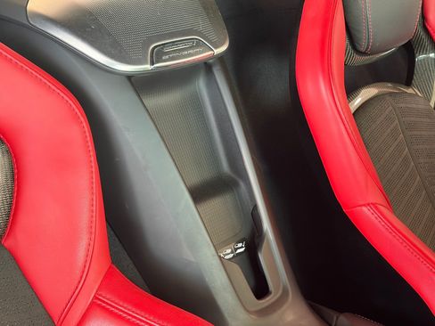 Used 2021 Chevrolet Corvette Stingray Premium Conv w/ Z51 Performance Package RWD image 12
