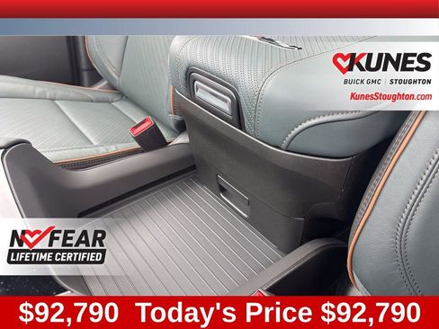 New 2026 GMC Yukon AT4 w/ AT4 Premium Plus Package image 32