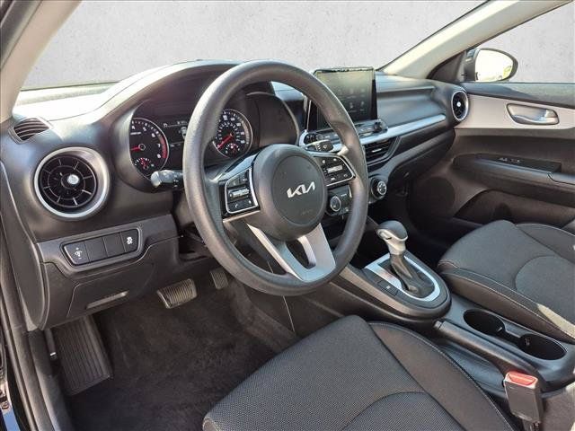 Used 2022 Kia Forte LXS FWD image 10