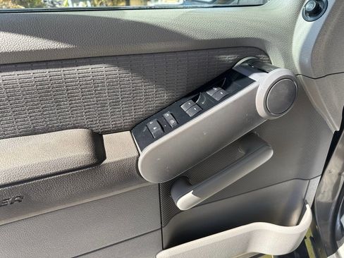 Used 2007 Ford Explorer Sport Trac XLT image 9