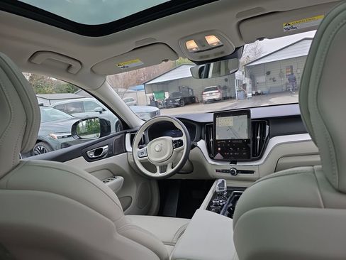 New 2026 Volvo XC60 T8 Ultra w/ Protection Package Premier image 19