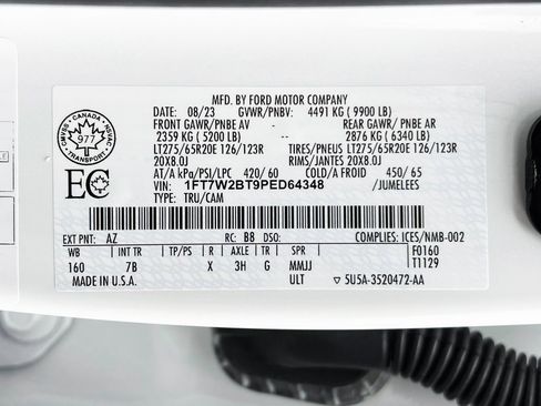 Used 2023 Ford F250 Platinum w/ FX4 Off-Road Package image 31