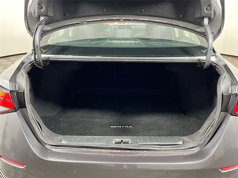 Used 2024 Nissan Sentra SV image 24