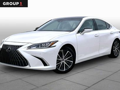 Used 2025 Lexus ES 350 w/ Premium Package