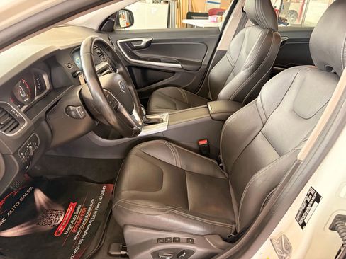 Used 2017 Volvo S60 T5 Dynamic w/ Vision Package image 11