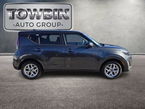 Certified 2024 Kia Soul LX w/ Option Group 015 FWD image 3