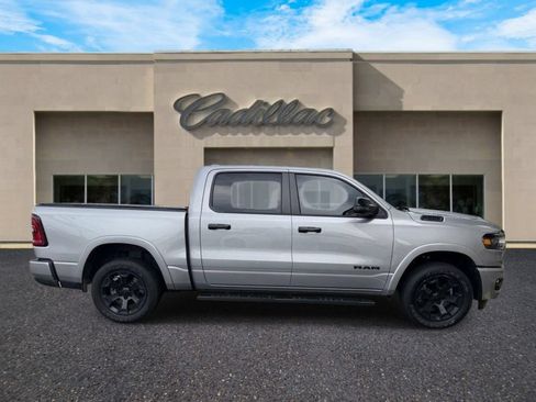 Used 2025 RAM 1500 Big Horn AWD/4WD image 2