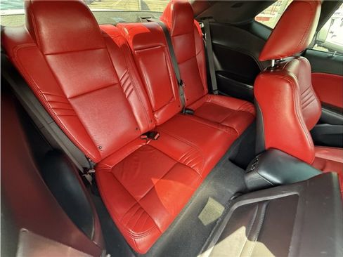 Used 2019 Dodge Challenger SXT image 26