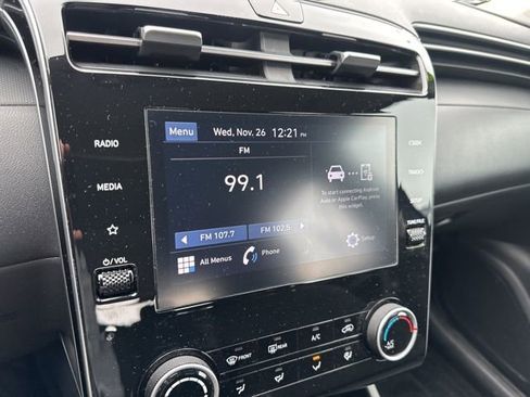 Used 2023 Hyundai Tucson SE image 17