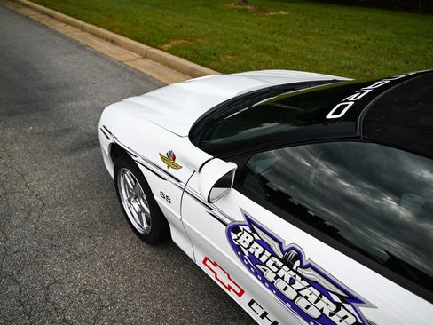 Used 2000 Chevrolet Camaro Z28 w/ SS Performance/Appearance Pkg image 61