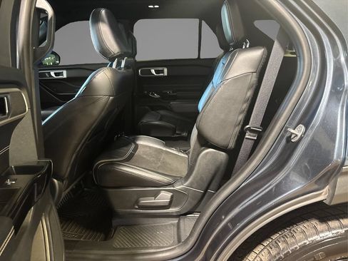 Certified 2022 Ford Explorer ST AWD/4WD image 12