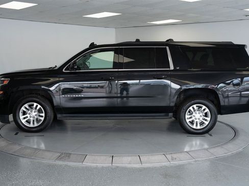Used 2016 Chevrolet Suburban LT w/ Luxury Package AWD/4WD image 3